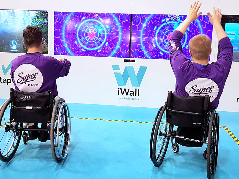 CSE-entertainment-iWall-wheelchair-600x400
